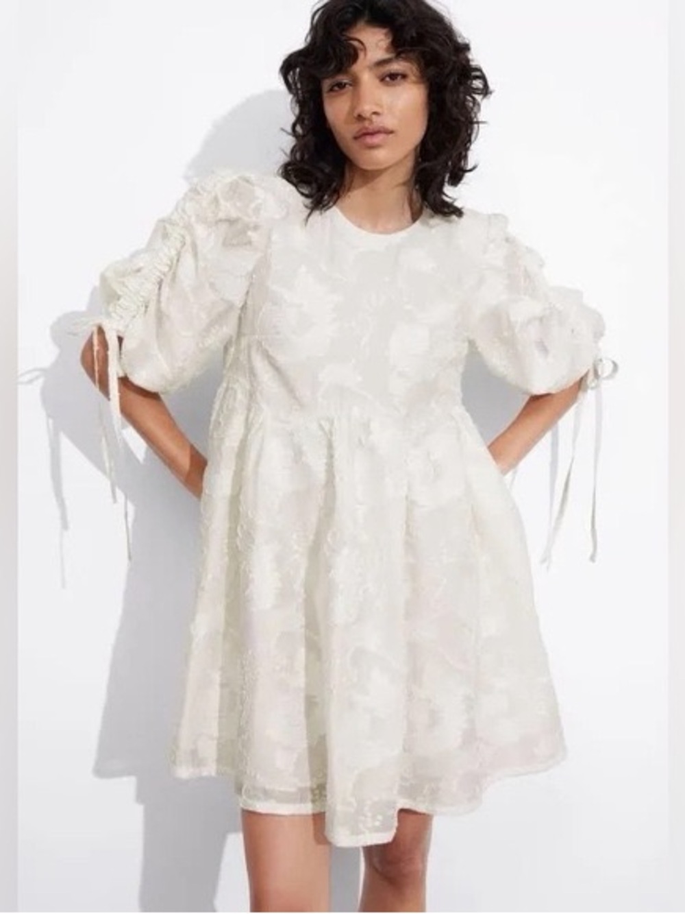 Lush White Floral Textured Puff-Sleeve Mini Dress